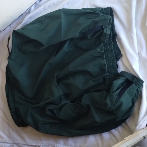 Men's Jacket made by Cobra Size:L  Color: Dark Green, Concealed Hood, pockets - Picture 10 of 13